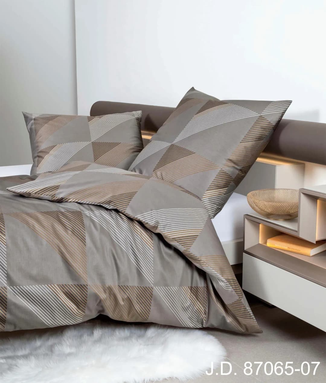 J.D. 87065 taupe 200 x 220 cm + 2 x 80 x 80 cm