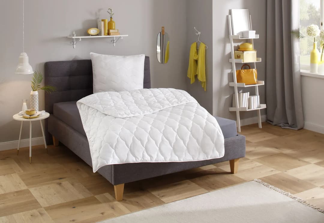 Microfaserbettdecke OTTO HOME "Mondschein, Bettdecke 135x200 cm, 155x220 cm, 200x200 cm", weiß, B:135cm L:200cm, Bezug: 100% Polyester.