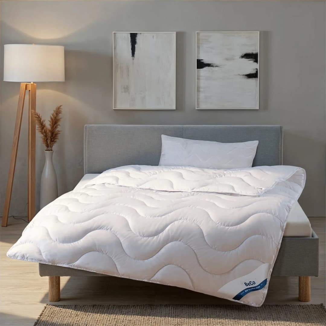 SALE-Angebot: Bettdecke 135 x 200 cm + Kissen gratis