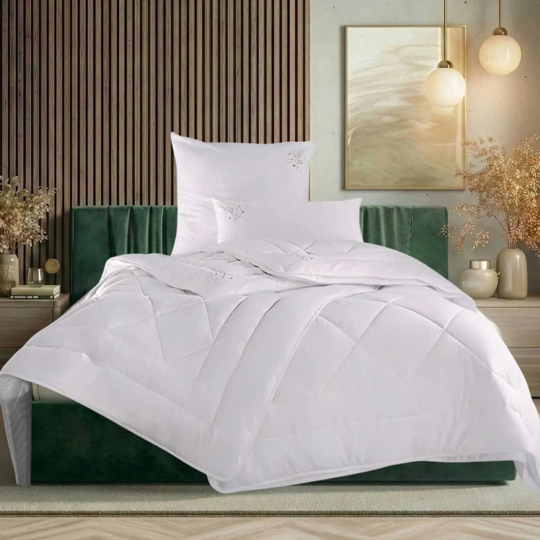 Microfaserbettdecke OTTO HOME "Baca, Bettdecke 135x200 cm, 155x220 cm und weitere Größen", weiß, B:135cm L:200cm, Bezug: 100% Polyester. Füllung: 100% Polyester, Bettdecken, Microfaserbettdecke, Bettdecken, Sommer, Winter, 4-Jahreszeiten, Decke