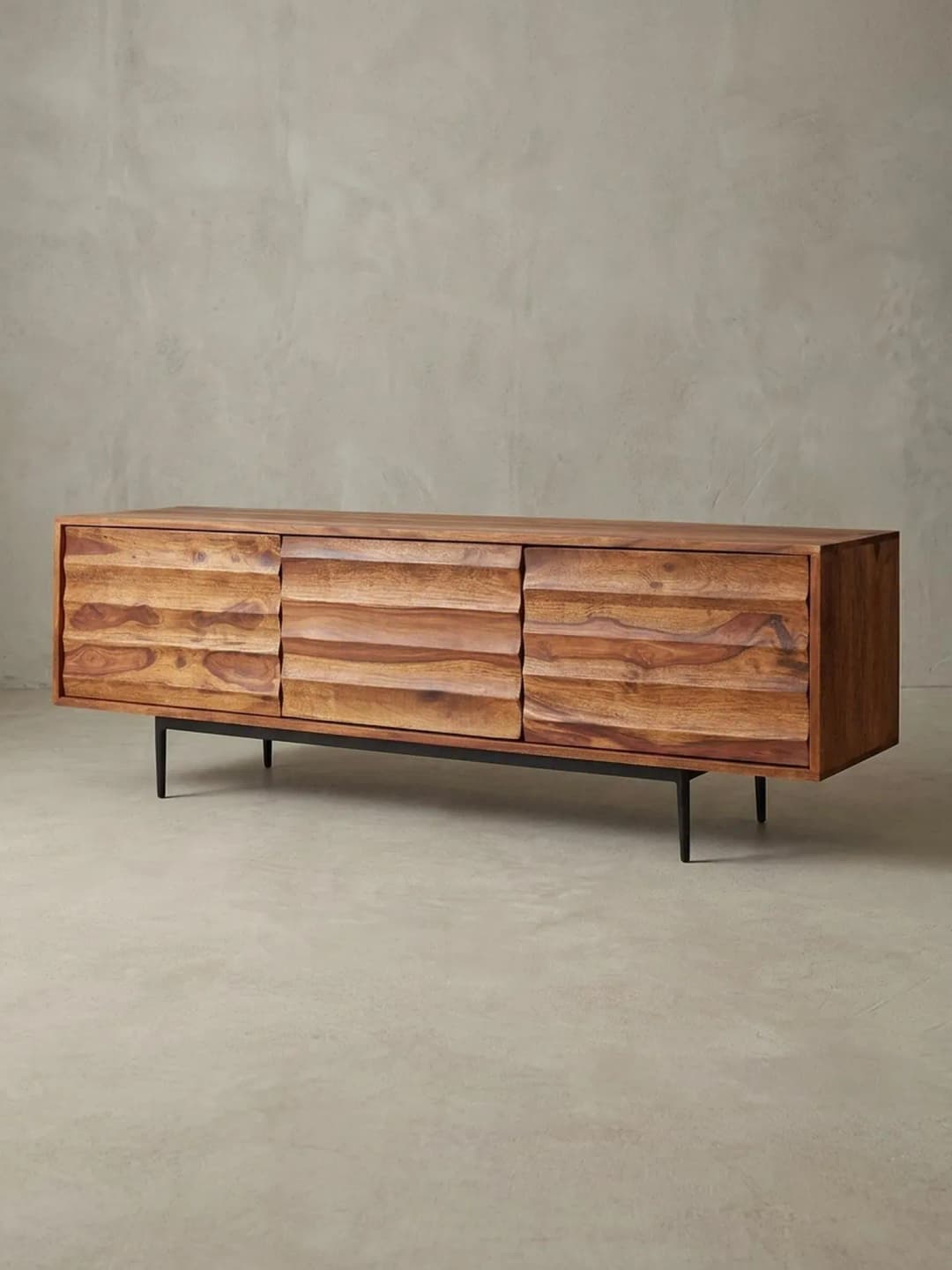WL5.636 Lowboard 147x50x38cm Braun Holz