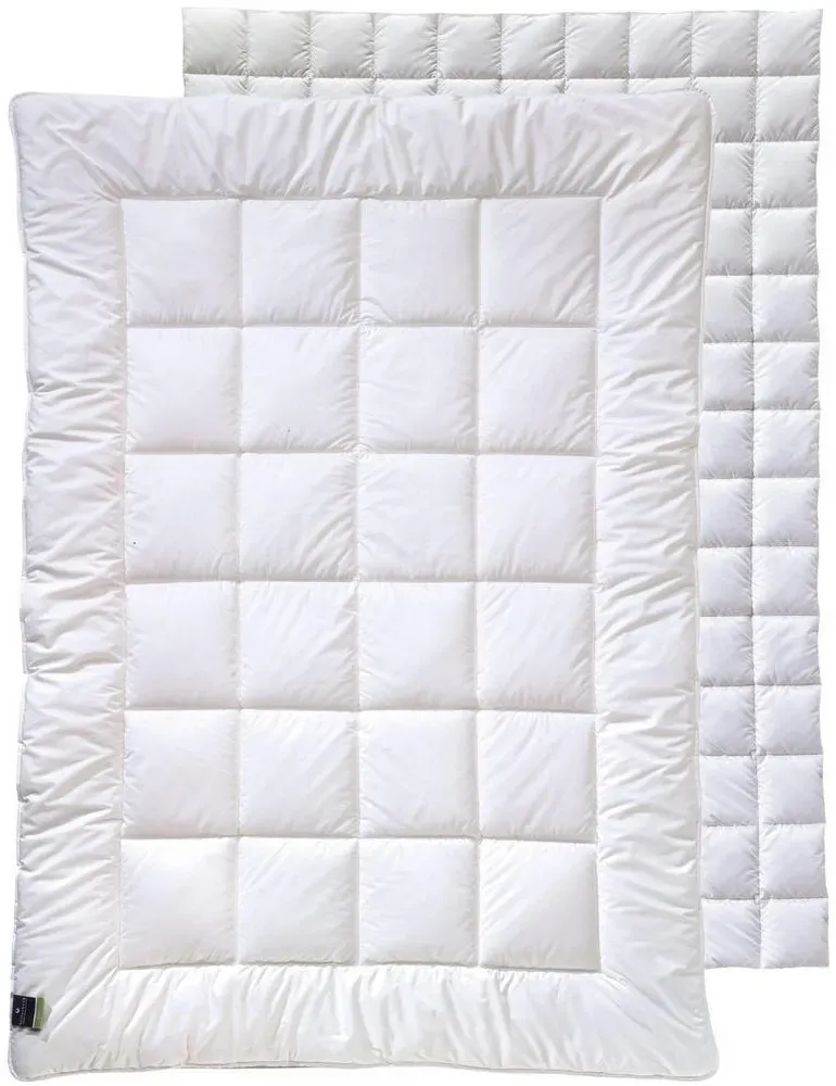 4-Jahreszeiten Bettdecke 155 x 220 cm Weiß